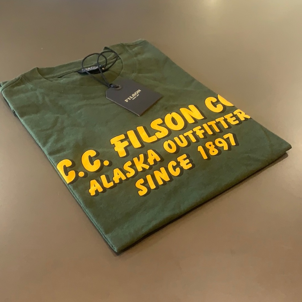 C.C.  Filson S/S Lightweight Graphic Outfitter T-Shirt, NEW Dark/Vine